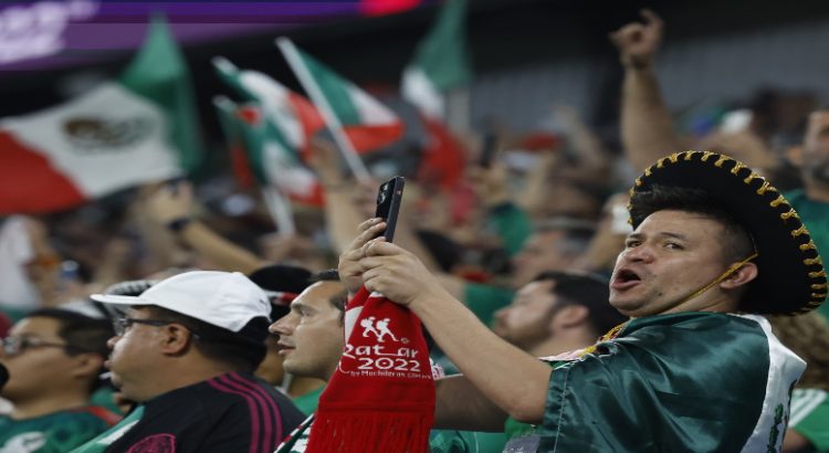 Acusan a aficionados mexicanos de gritos discriminatorios