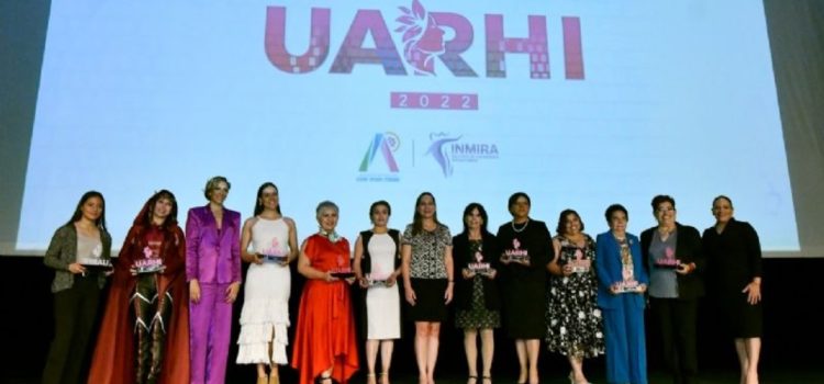 Entregan reconocimientos UARHI a mujeres Irapuatenses