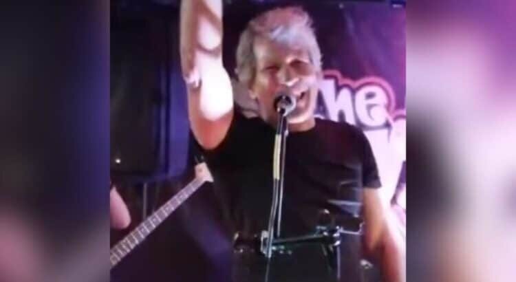 Bon Jovi sorprende con inesperado «palomazo» en bar de Cabo San Lucas