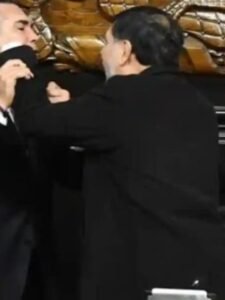Noroña y ‘Alito’ se fueron a los golpes en el Senado