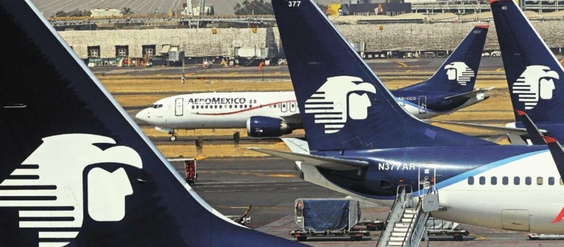 Aeroméxico festeja su regreso a la Bolsa de Nueva York con el tradicional “campanazo”